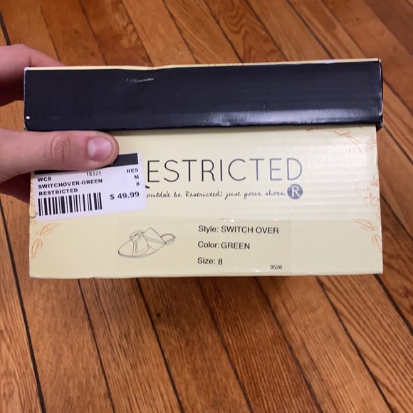 Restricted Switch Over Green Slip Ons - Picture 7 of 7